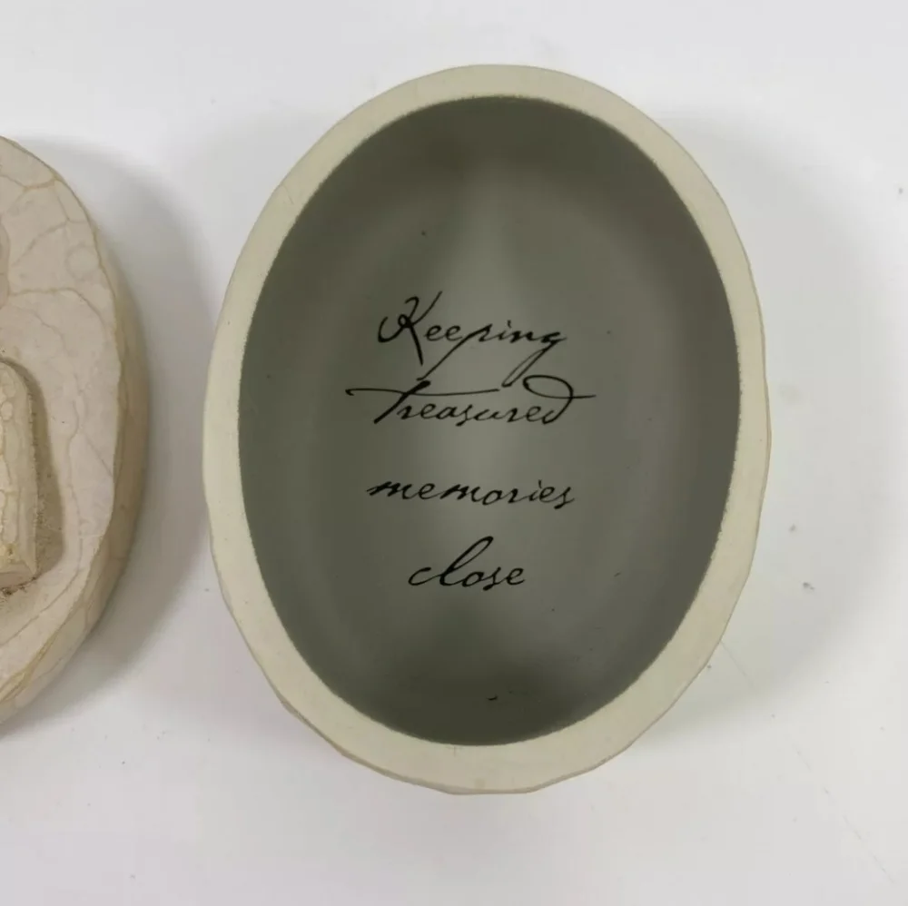2004 Susan Lordi Willow Tree Remembrance Box of Memories Sm Trinket/ Ring Box